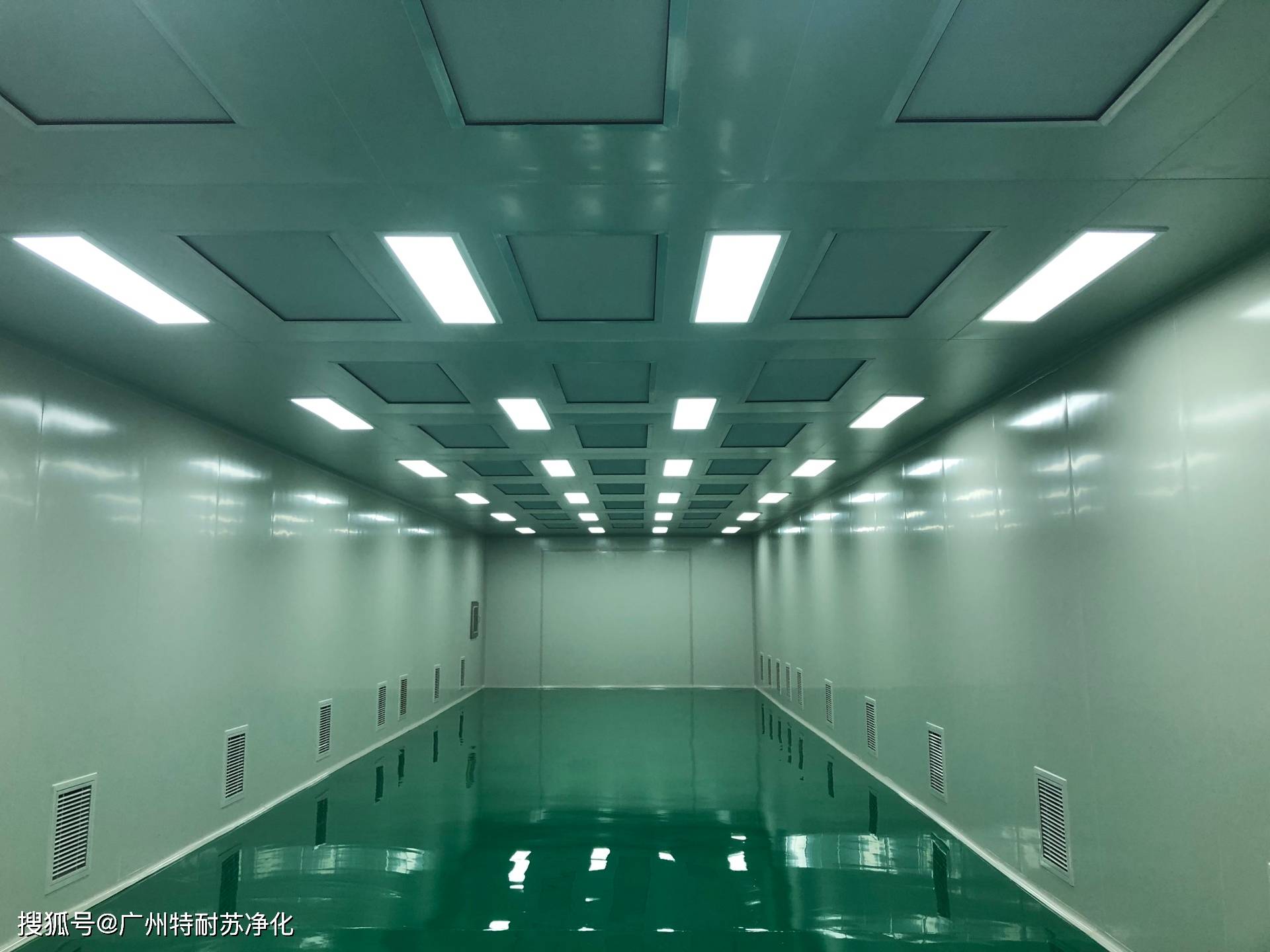 双通道物流系统：某多肽药物企业如何通过人、物分流将微生物合格率提升至99.5%