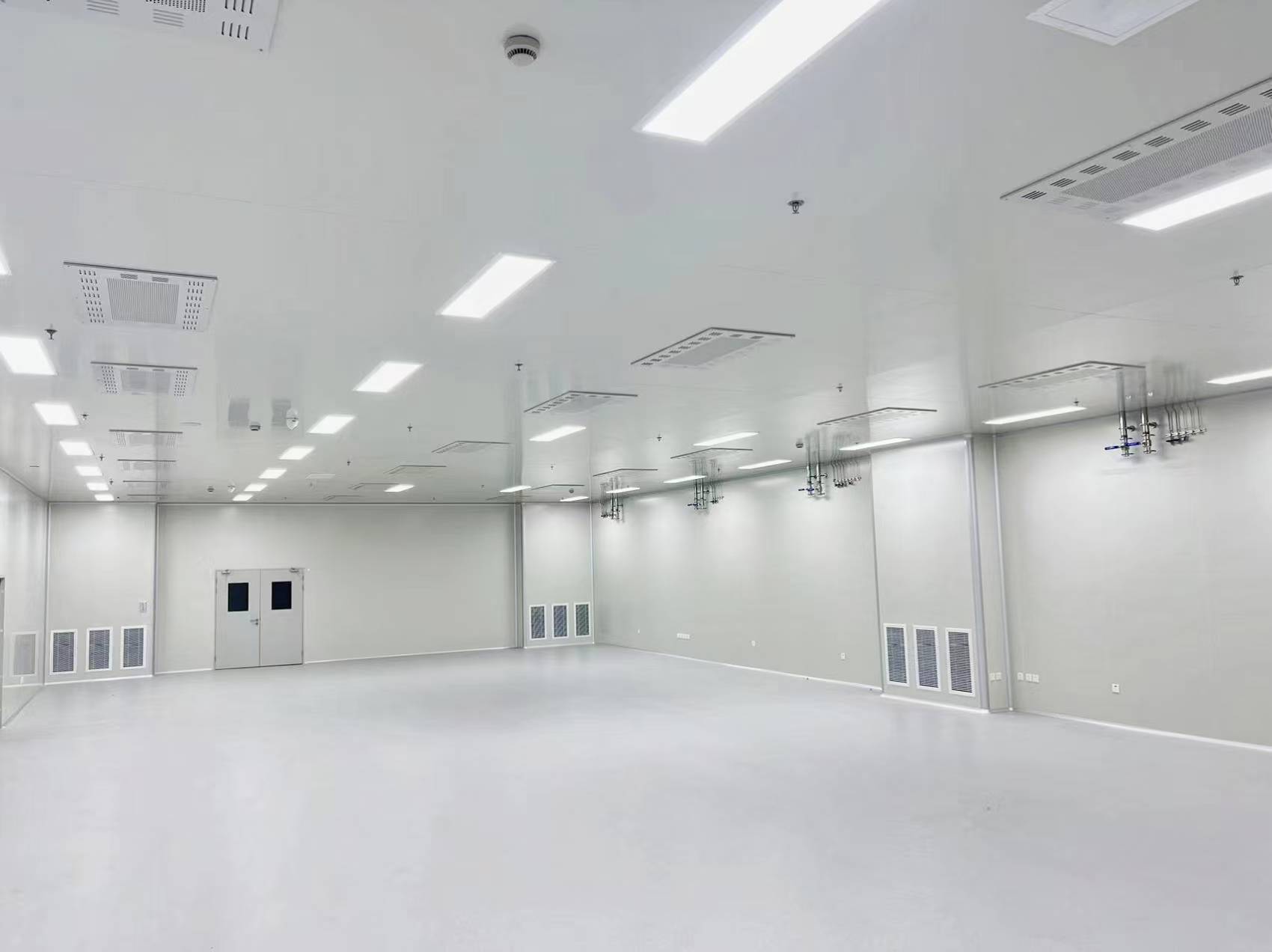 千级生物工程净化车间：细胞治疗产业不可或缺的"生命防护罩"