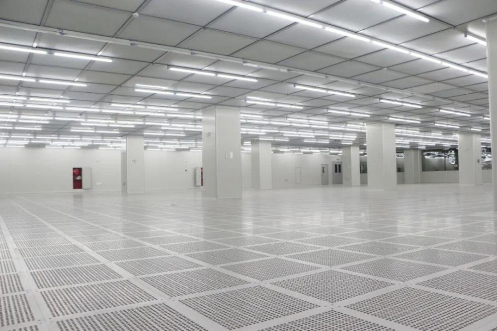 十万级电子无尘车间：微尘控制的前沿解决方案