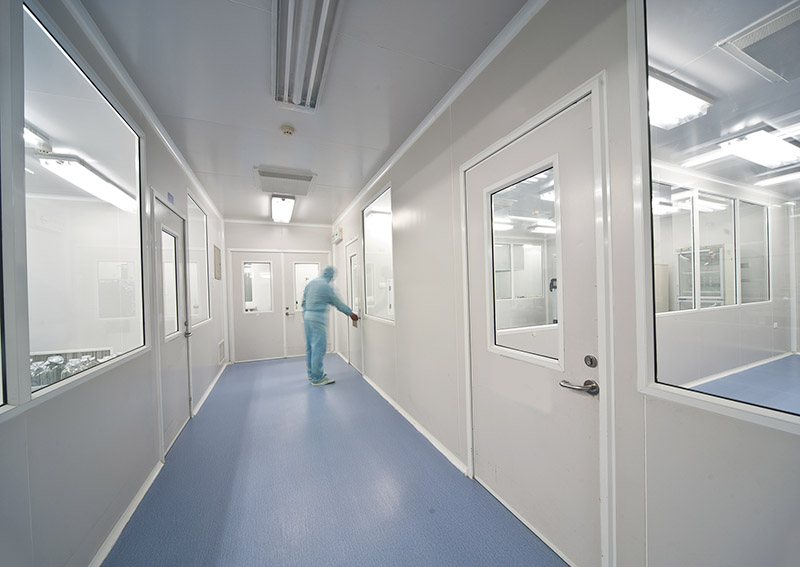 妆字号净化车间人员管理：更衣流程与洁净行为规范